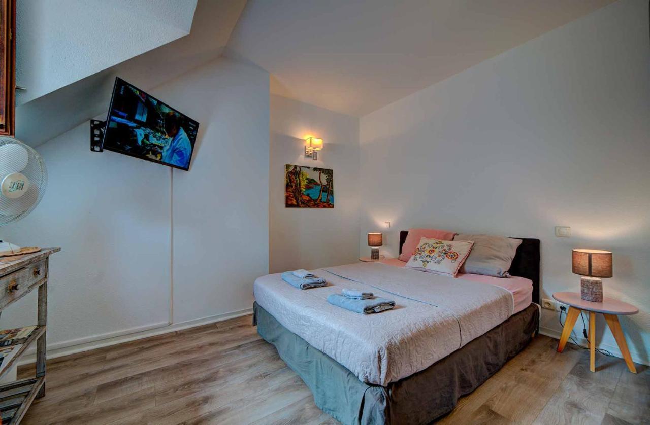 L'Escapade Bed & Breakfast Carlux Exterior photo